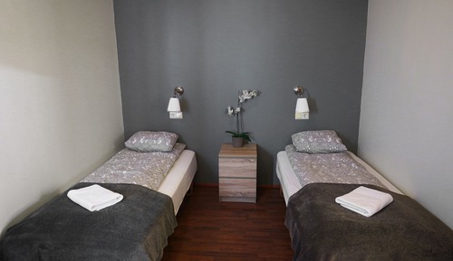 Habitación con 1 cama doble o 2 individuales, baño privado