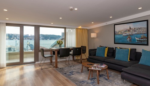 Deluxe Suite with Sea view (Loft - Stair Access)