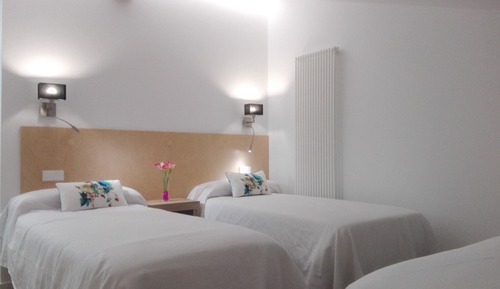 Dúplex superior, baño privado (6 pax)