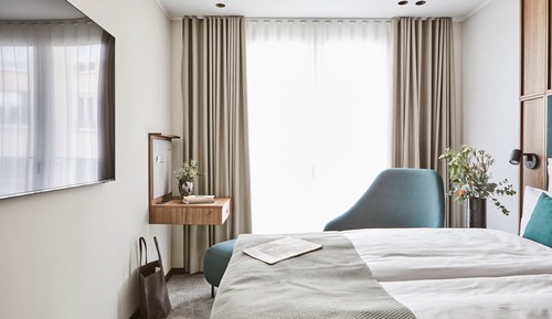 Deluxe Double Room with partial Sea View