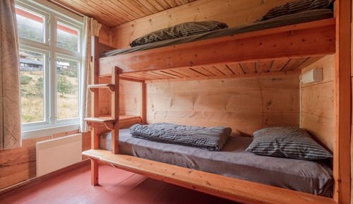 Dormitorio compartido básico, dormitorio mixto