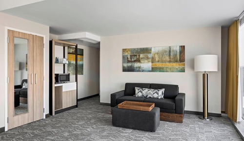 Suite, 1 cama de matrimonio grande con sofá cama, en esquina