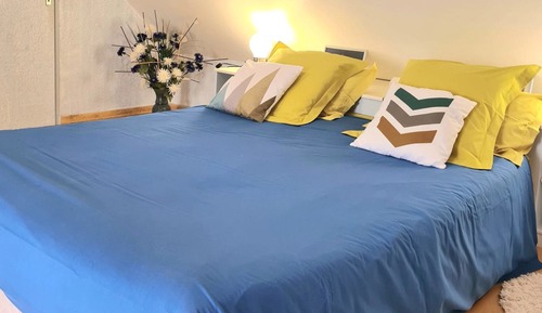 Habitación triple clásica, balcón, vistas al jardín