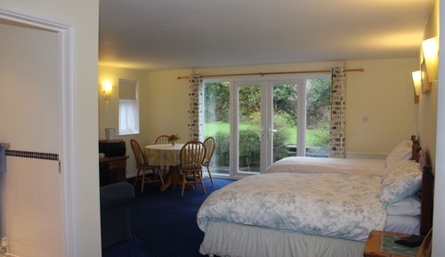 Habitación familiar, vistas al jardín