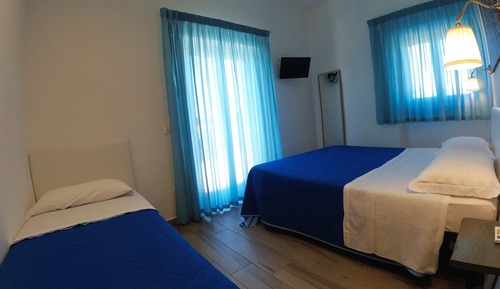 Habitación triple clásica