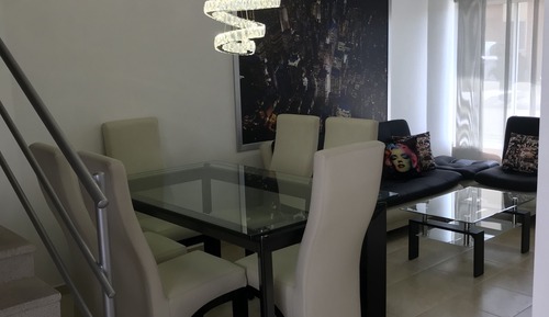 Casa familiar, varias camas, no fumadores