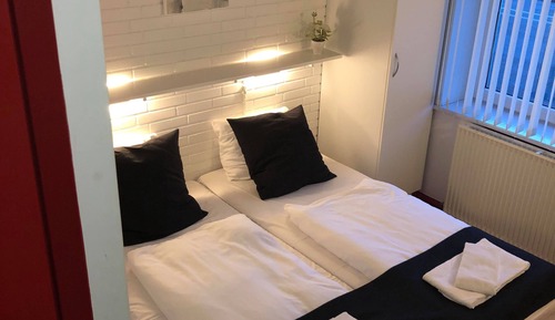 Habitación económica con 1 cama doble o 2 individuales, 2 camas individuales