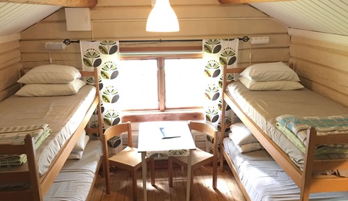 Cabaña (4 beds, shared bathroom)