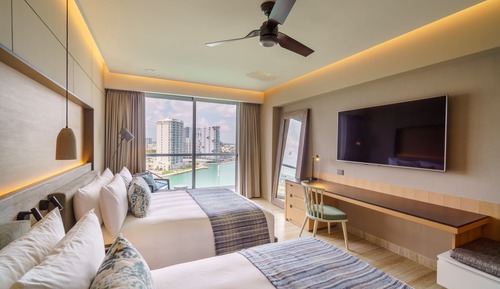 Habitación, 2 camas dobles, vistas al puerto deportivo (Balcony)