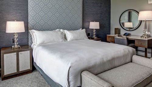 ADA Accessible Room, 1 King Bed, Accessible (Hearing)