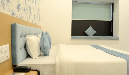 Habitación estándar doble, 1 cama de matrimonio grande, no fumadores, planta baja