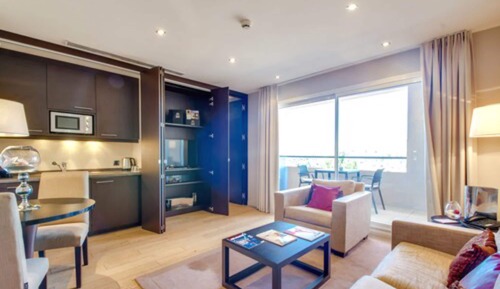 Habitación Deluxe, 1 cama de matrimonio con sofá cama, vistas al jardín