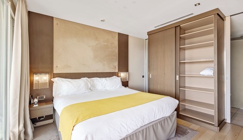 Suite ejecutiva, 1 cama de matrimonio grande con sofá cama, vistas al campo de golf