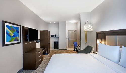 Habitación estándar, 1 cama de matrimonio grande (Communications, Roll-In Shower)