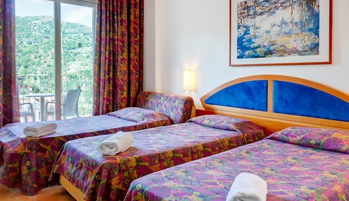 Habitación triple económica