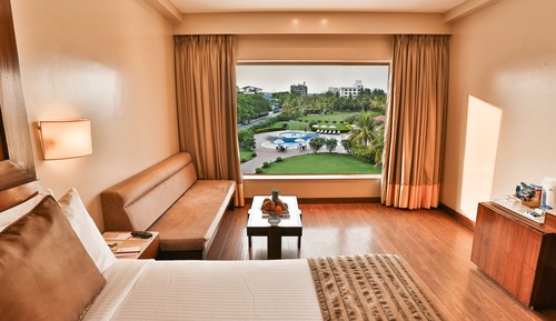 Habitación superior, vistas a la piscina