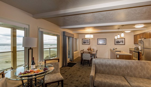 Suite familiar, 3 habitaciones, 2 baños, frente al mar