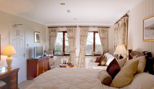 Habitación superior con 1 cama doble o 2 individuales