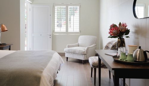 Standard Courtyard Queen