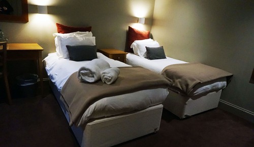 Habitación económica con 2 camas individuales