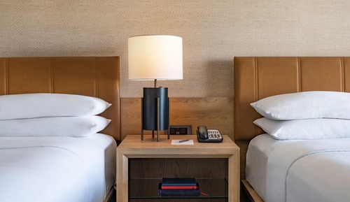 Habitación tradicional, 2 camas de matrimonio, no fumadores (Mobility/Hearing Access, Roll-In Shwr)