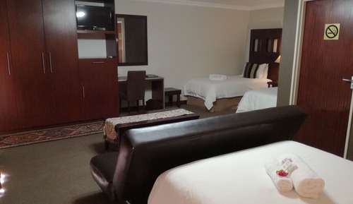 Habitación familiar doble, varias camas