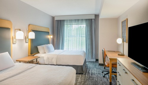 Suite, 2 camas de matrimonio (Mobility & Hearing, Roll-in Shower)