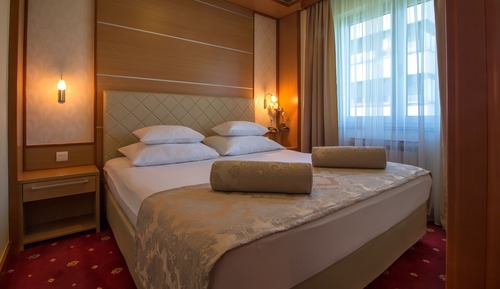 Habitación triple Deluxe, vistas al jardín