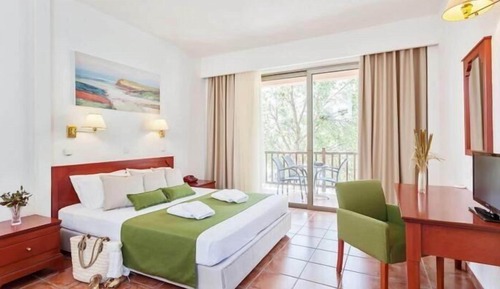 Superior B Pool View