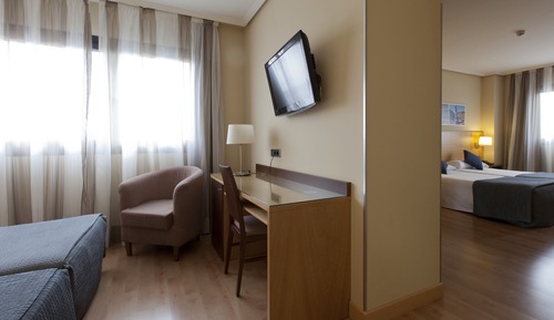 Habitación triple (2 adults + 1 child)