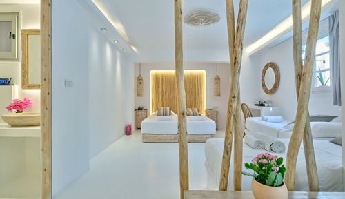 Premium Quadruple Room, Courtyard View