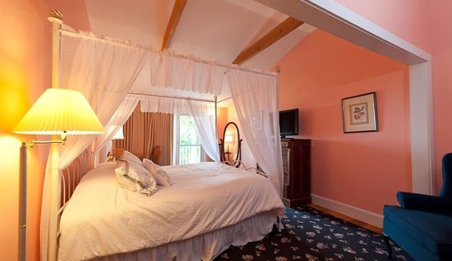 Guest Room, King Bed, Balcony