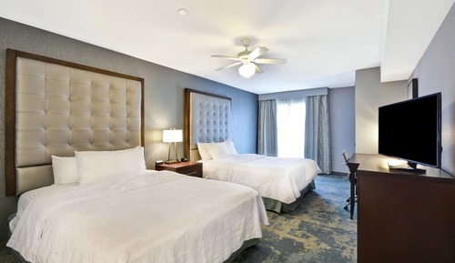 Suite, 2 camas dobles, accesible para personas con discapacidad, bañera (Mobility & Hearing)