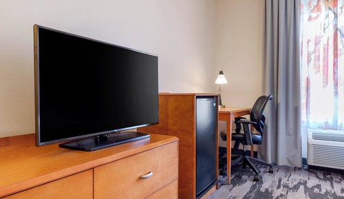 Habitación, 1 cama de matrimonio grande (Mobility/Hearing Accessible, Tub)