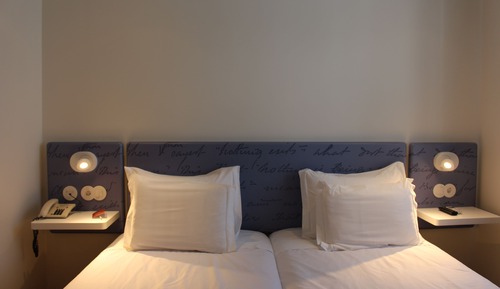 Estudio, 2 camas individuales