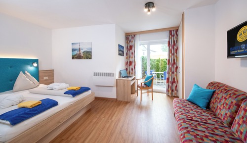 Apartamento Confort, 3 habitaciones, patio, vistas al jardín