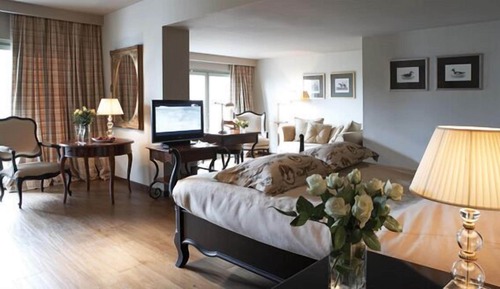 Suite ejecutiva, chimenea