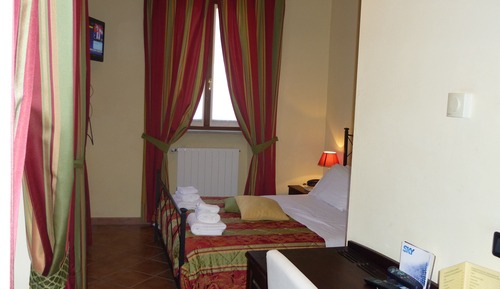 Habitación clásica con 1 cama doble o 2 individuales