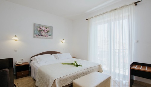 Habitación triple, 1 cama doble con sofá cama, balcón, vistas al mar