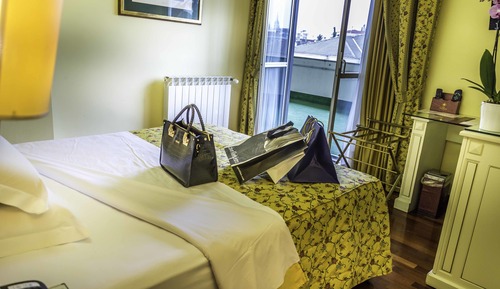 Habitación clásica con 1 cama doble o 2 individuales