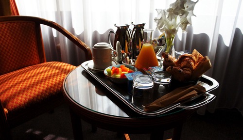 Habitación con 1 cama doble o 2 individuales, vistas al parque