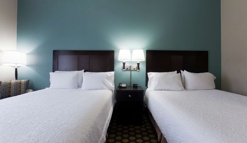 Habitación, 2 camas de matrimonio, accesible para personas con discapacidad (Hearing)