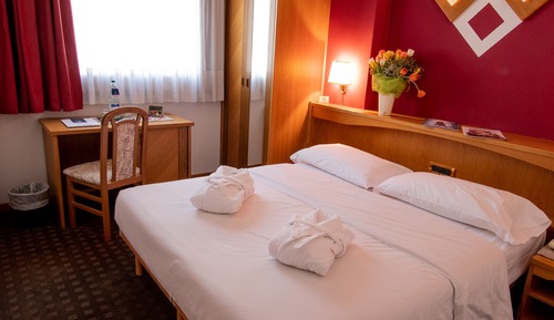 Habitación con 1 cama doble o 2 individuales