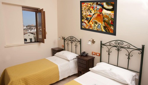 Habitación estándar con 2 camas individuales