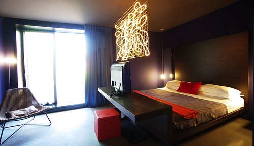 Habitación superior con 1 cama doble o 2 individuales, en edificio anexo