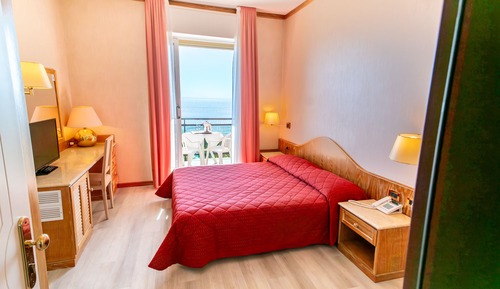 Habitación doble, balcón, vistas al mar