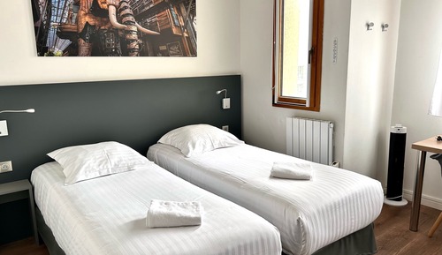 Estudio superior, 2 camas individuales