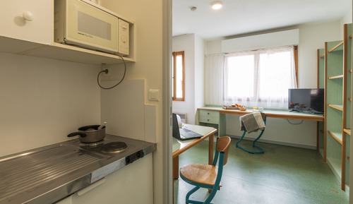 Studio Standard Twin