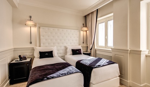 Habitación con 2 camas individuales