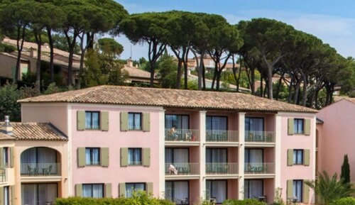 Habitación clásica, junto a la piscina